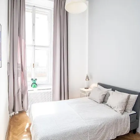 Charming Flat Close To Danube And 4-seasons Daire