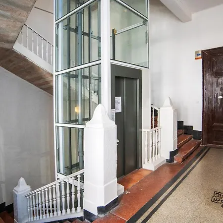 Charming Flat Close To Danube And 4-seasons * Budapeşte