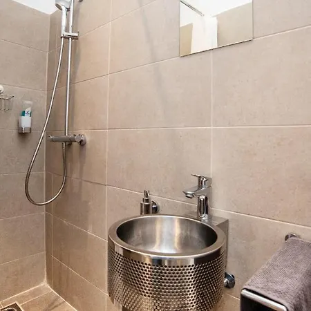 דירה Charming Flat Close To Danube And 4-seasons בודפשט